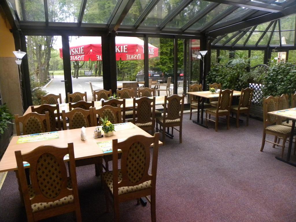 奥库斯基格兰德罗泽维耶酒店 Jastrzębia Góra 外观 照片